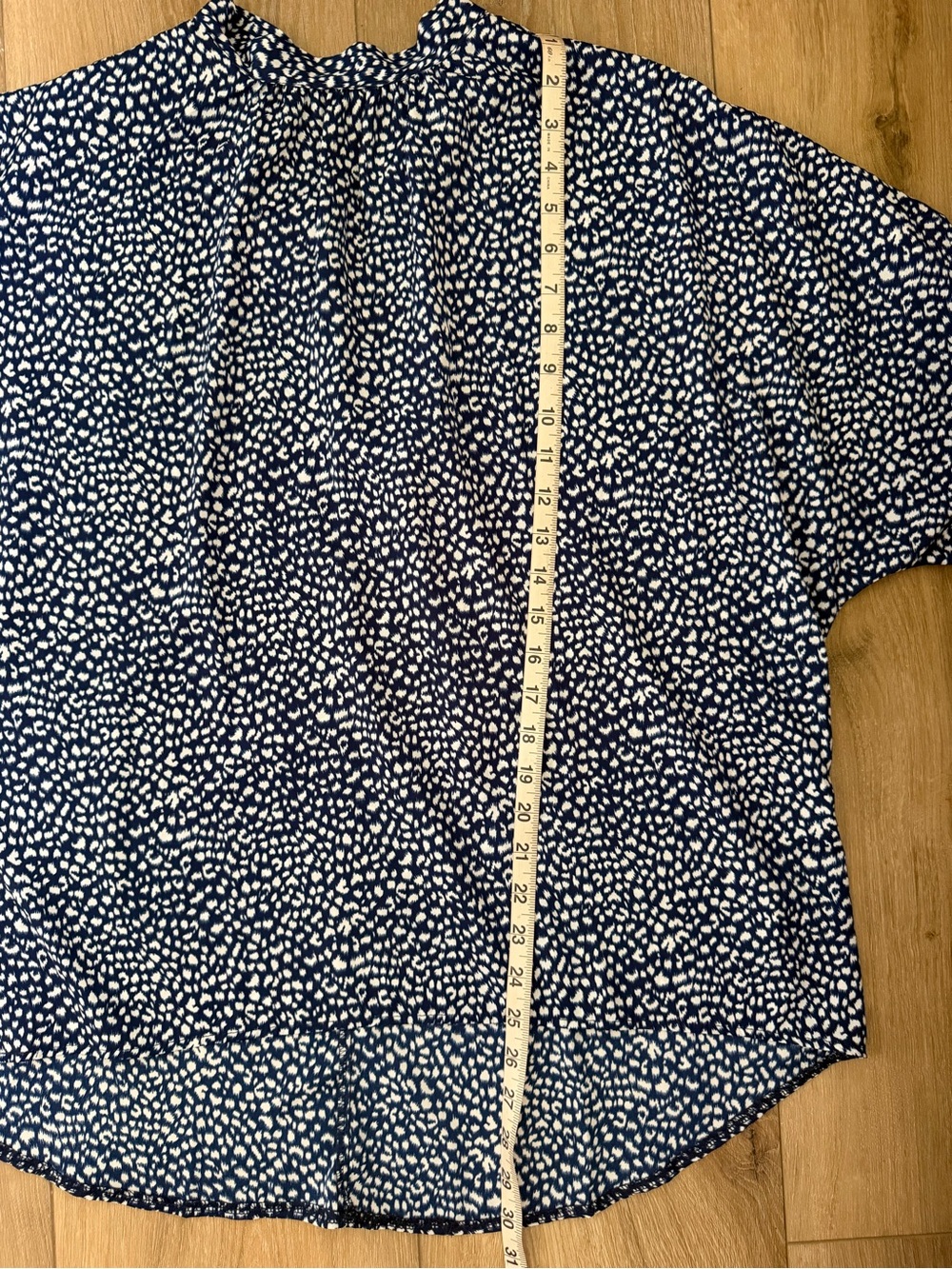 SHEIN Batwing Sleeve Stand Collar Tie Back EUC - Picture 3 of 5
